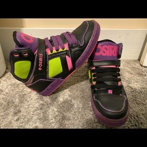 Osiris NYC 83 SLM Girls skate shoes.